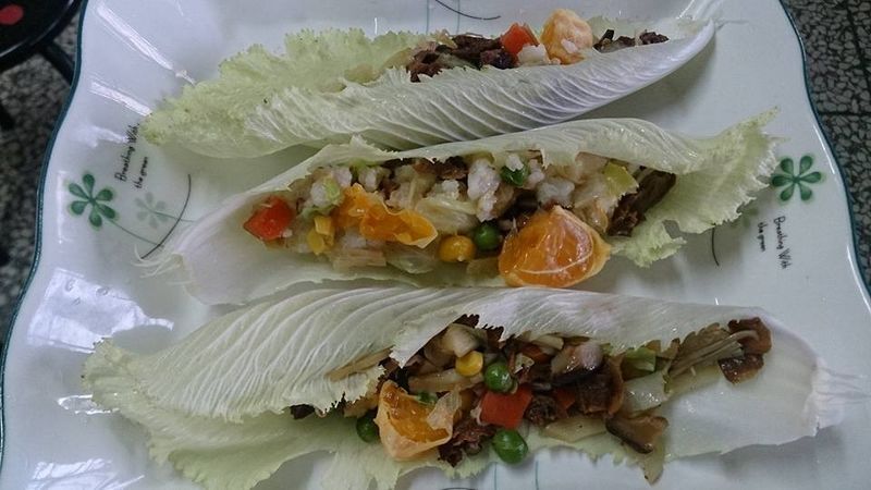 【平底鍋】No.15—橘子拌飯生菜包。