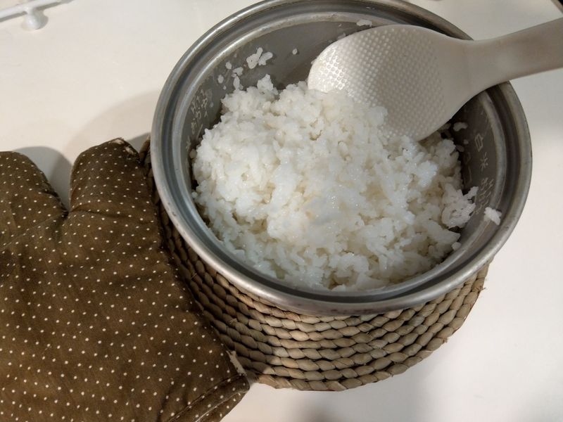 用電鍋煮出壓力鍋口感的飯
