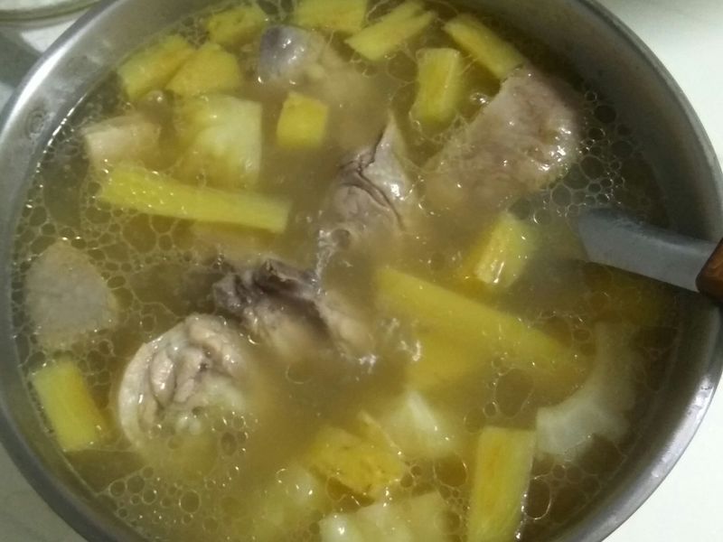 鳳梨苦瓜雞湯