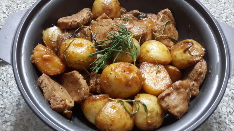 迷迭香馬鈴薯燒肉