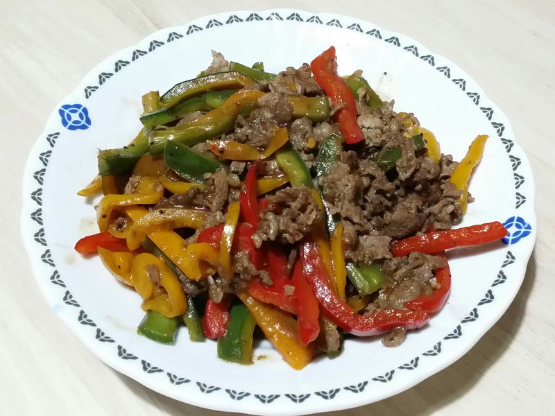 黑胡椒三色椒牛肉♡