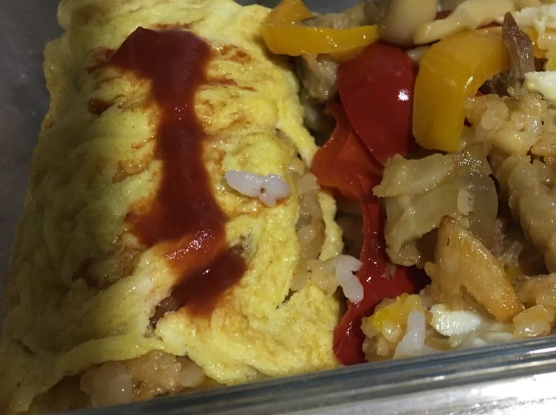 靖魚蛋包飯