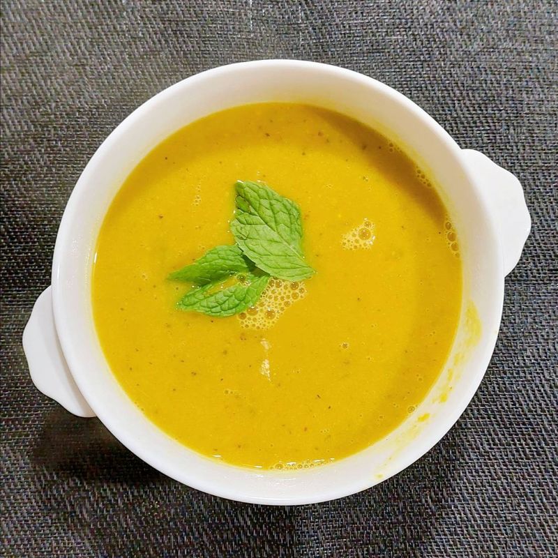 中東扁豆湯شوربة العدس