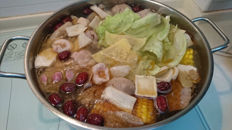 暖呼呼麻油雞火鍋
