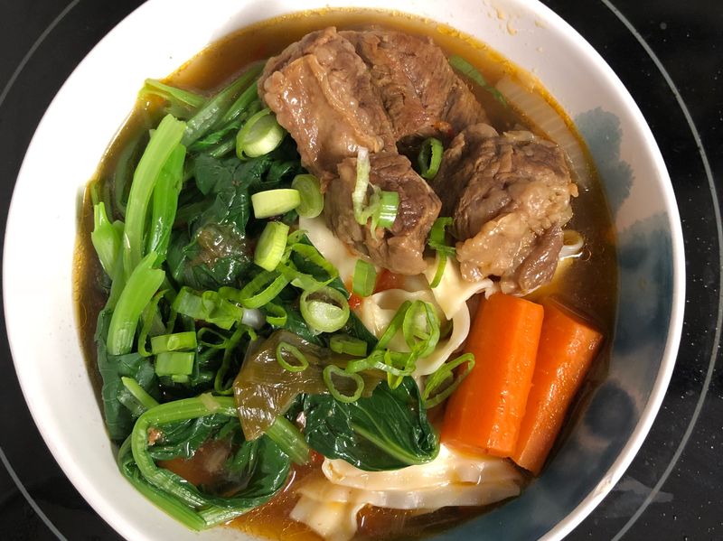 家常牛肉麵（電鍋版）1小時完成