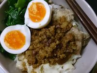 魯肉燥拌麵