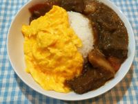 蜂蜜蘋果咖哩牛肉歐姆蛋包飯 #豬氏會社
