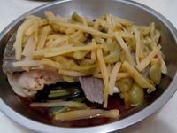 台灣榨菜 蒸魚