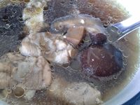 【慢燉鍋】超簡易香菇雞湯