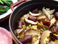 冬菇滑雞臘腸煲仔飯