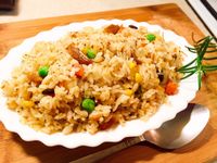鰻魚罐頭炒飯