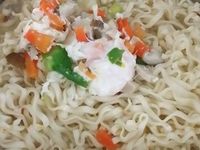 宵夜好食肉燥拉麵