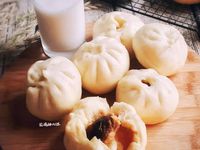 香菇鹹蛋肉包