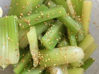 涼拌西芹