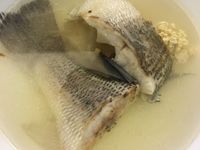 薑絲鱸魚湯