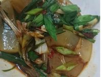 蒜炒曼波魚皮