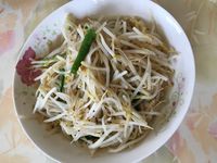 黑胡椒炒豆芽菜