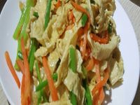 芹菜炒豆包