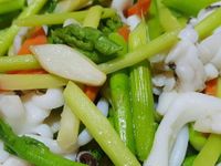 蘆筍炒花枝