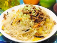南瓜炒米粉(配肉燥)