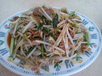 快炒五花豬肉豆芽菜