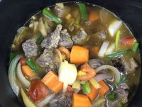 萬用鍋之紅燒薯鈴牛肉 By燦坤新東海店