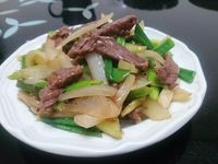黑胡椒蔥爆牛肉