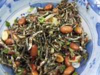 花生小魚