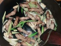 蔥爆鹹豬肉🐖
