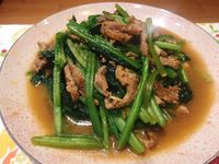 菠菜炒牛肉