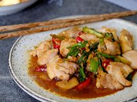 蔥爆雞丁 - 香辣軟嫩好下飯