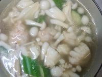 菇菇蝦丸蔬片湯(好菇道營養料理)