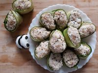 十分鐘宴會小點心─黃瓜香鬆飯糰捲