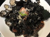 義大利海鮮墨魚燉飯