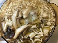 百菇雞腿湯