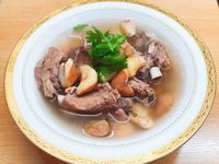 菱角排骨湯