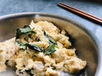 九層塔炒嫩蛋