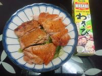 芥末醬淋雞腿排