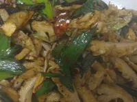 蒜辣炒牛肚絲