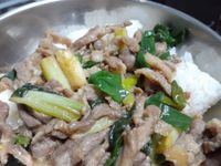 蔥爆豬肉飯