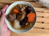 【老菜脯無花果雞湯】來一碗熱騰騰的湯補身