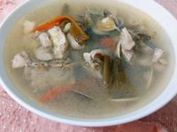 剝皮辣椒雞湯