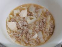 高麗菜鹹蛋瘦肉粥