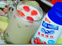《草莓就愛鷹牌煉奶》布蕾撞奶之草莓戀