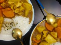 雞肉咖哩飯佐薯餅