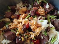 蔥油豬血肉片拌飯