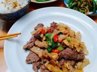 苦瓜牛肉+芝麻黃瓜+香料秋葵+喬麥飯