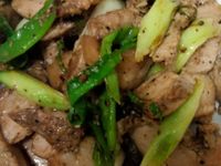 大蒜段炒鹹豬肉