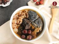 【老菜脯桂圓紅棗烏骨雞湯】甘甜暖胃好過冬