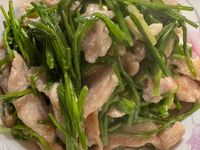水蓮炒松板肉